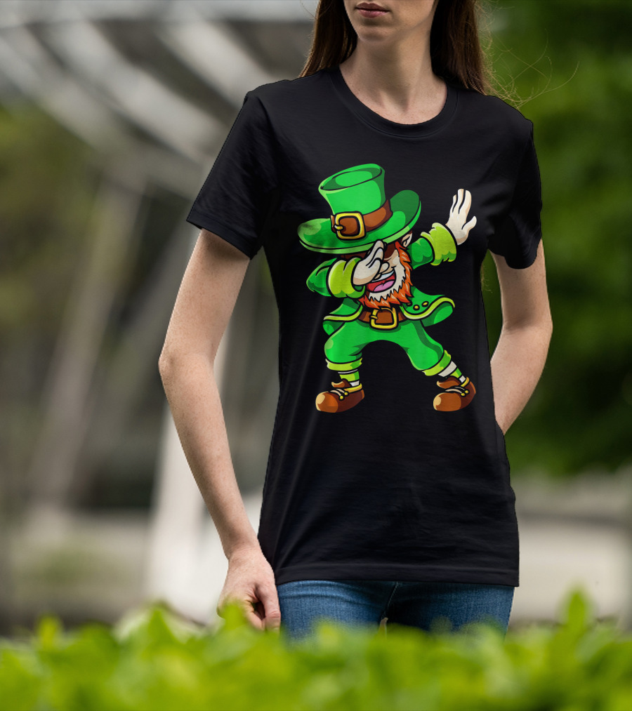 St Patricks Day Dabbing Leprechaun Irish Celebration T-Shirt