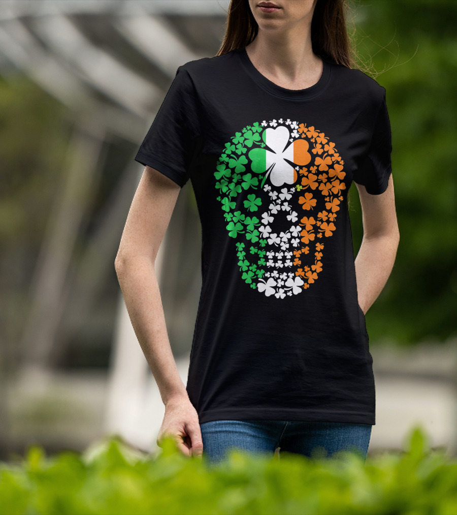 Vintage Shamrock Skull Ireland St Patrick's Day T-Shirt