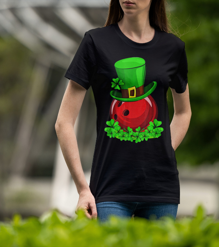 Leprechaun Hat Bowling Shamrock St Patrick's Day T-Shirt