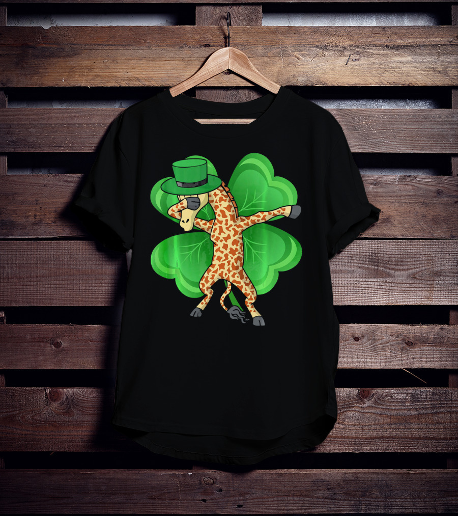 Dabbing Giraffe Leprechaun Shamrock St. Patrick's Day T-Shirt