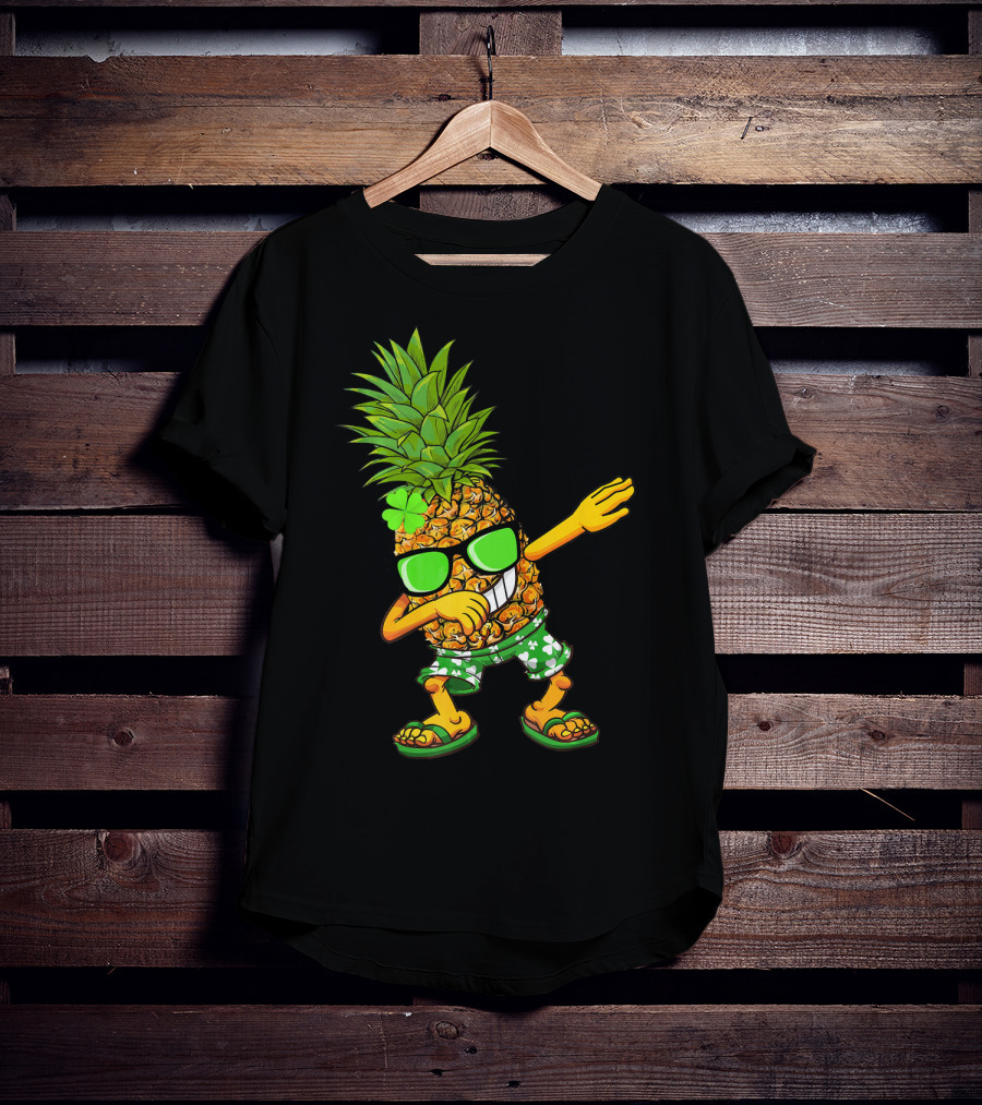 Pineapple Leprechaun Dabbing Clover Sunglasses St Patrick's Shorts T-Shirt