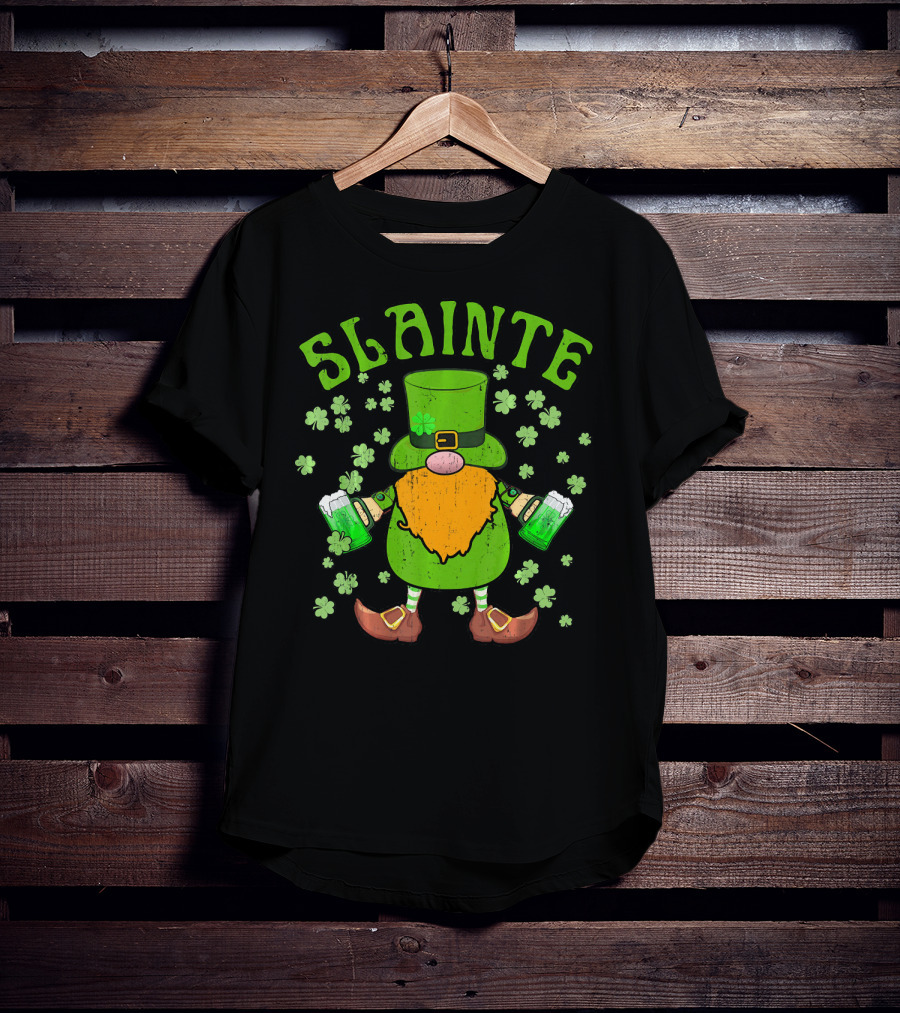 SLAINTE Cute Irish Leprechaun Gnome Green Beer T-Shirt