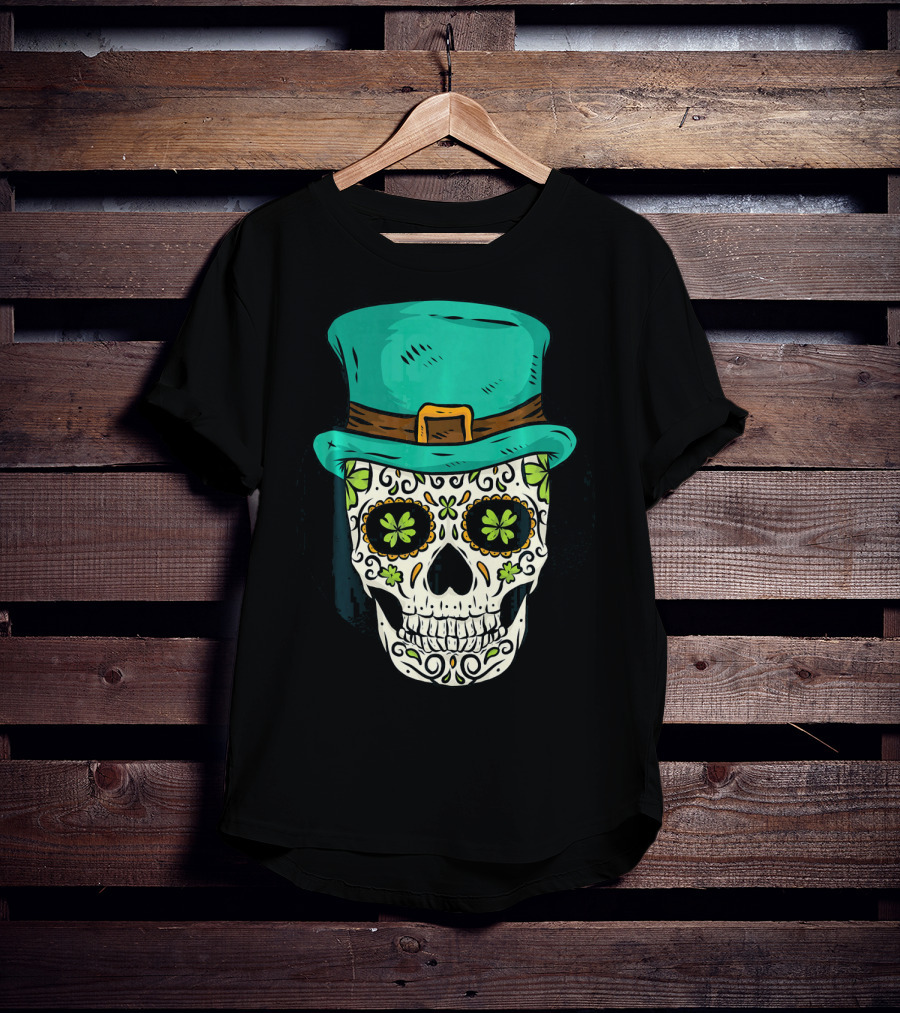 Lucky St. Patrick's Day Green Irish Skull With Celtic Shamrocks And Top Hat T-Shirt