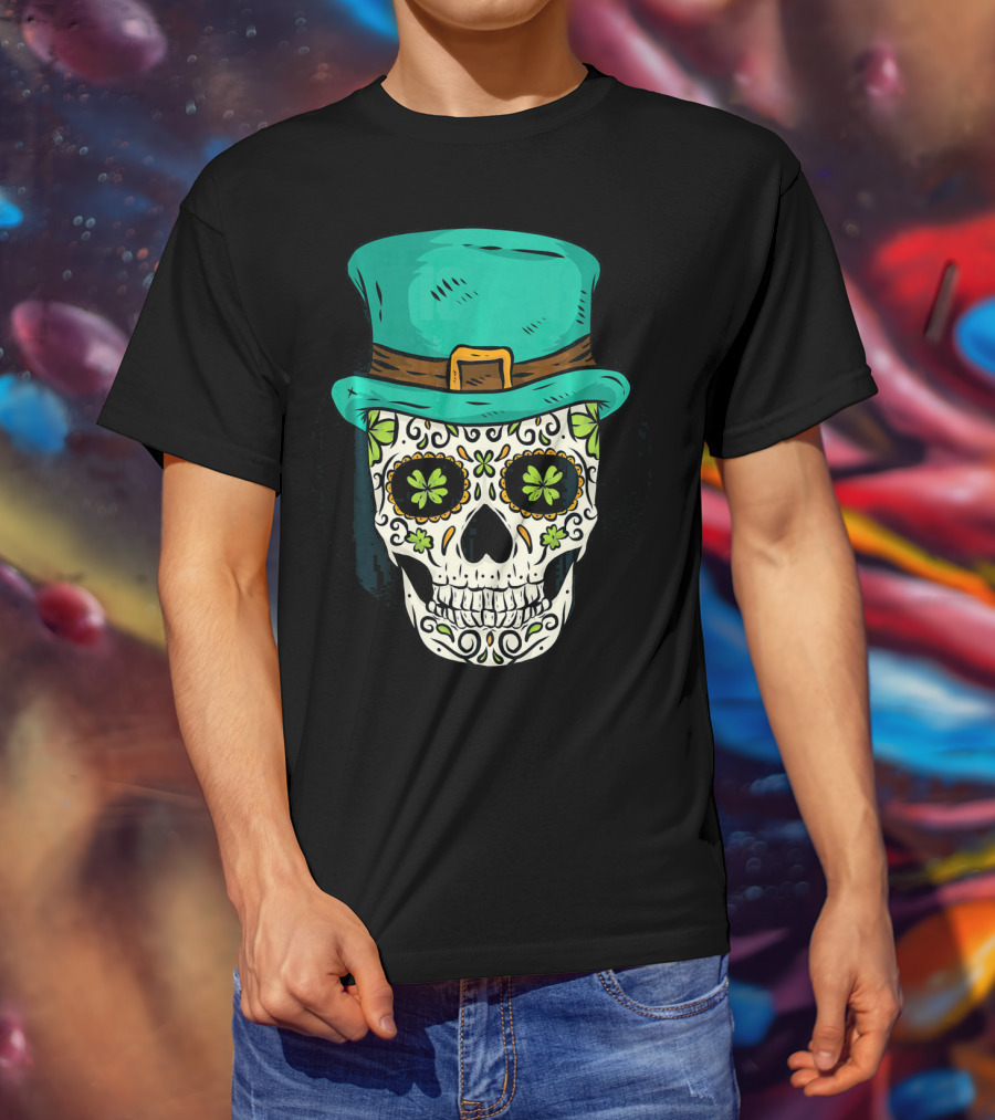 Lucky St. Patrick's Day Green Irish Skull With Celtic Shamrocks And Top Hat T-Shirt
