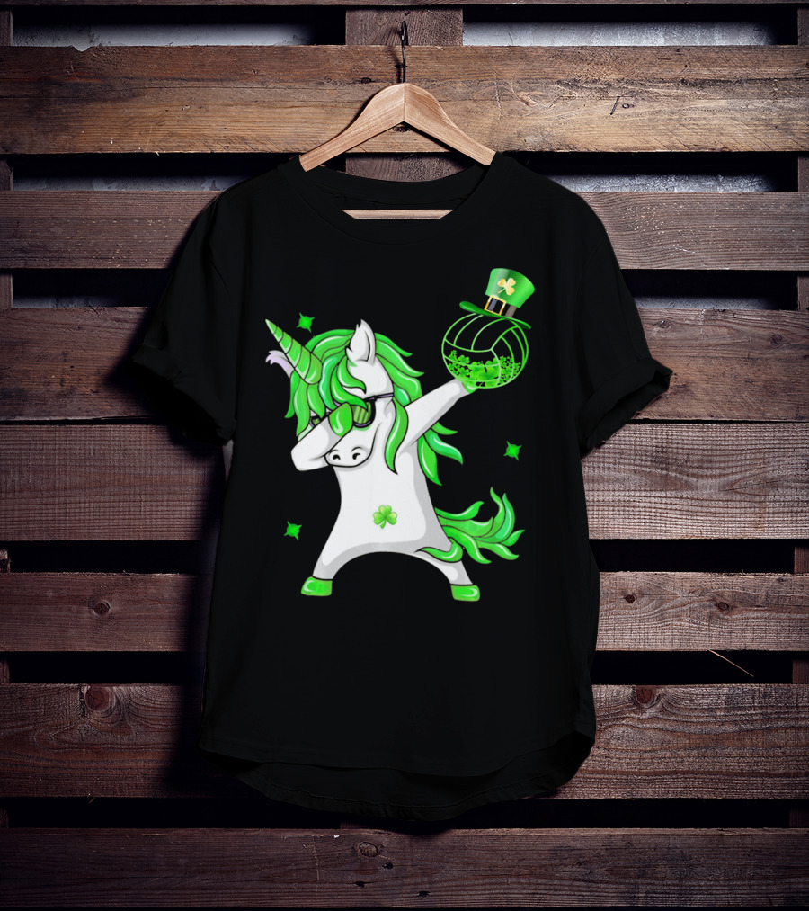 Happy St Patricks Day Dabbing Unicorn With Shamrock Hat And Green Hair T-Shirt