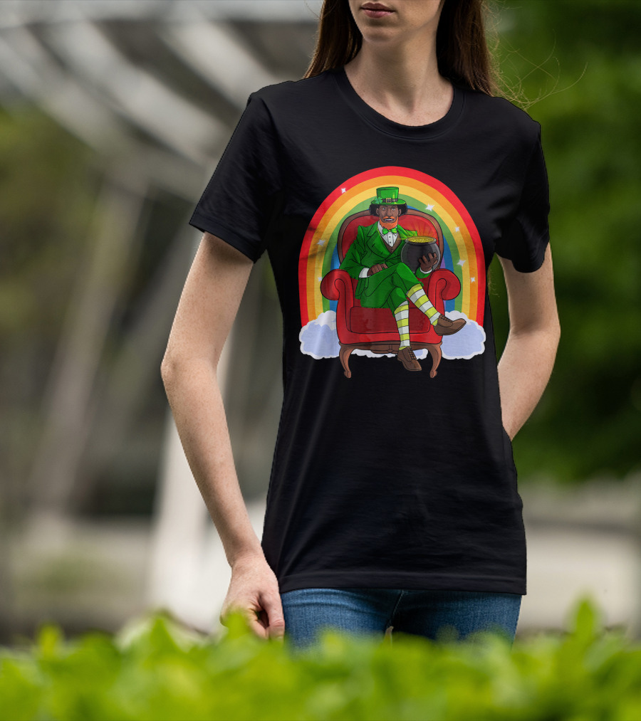 African American Leprechaun With Pot Of Gold And Rainbow St. Patricks T-Shirt