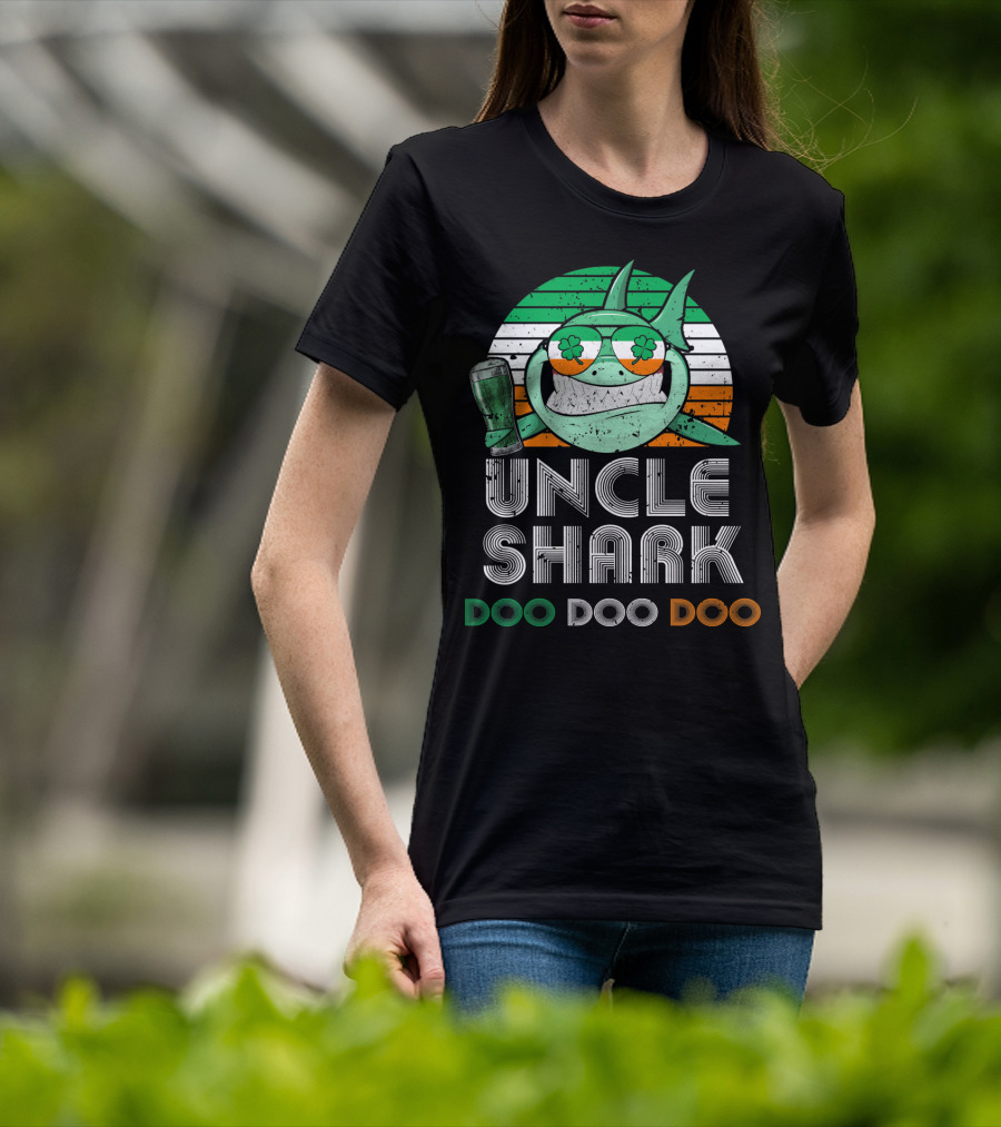 Uncle Shark Doo Doo Doo Retro Vintage Irish Beer Shamrock Fun T-Shirt