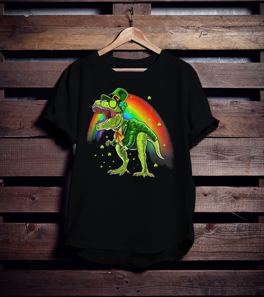 St. Patricks Day T-Rex Dinosaur Leprechaun With Rainbow And Shamrocks T-Shirt