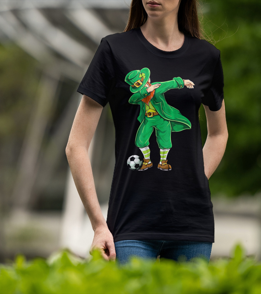 Dabbing Leprechaun Irish Soccer With Football And Shamrock Hat T-Shirt