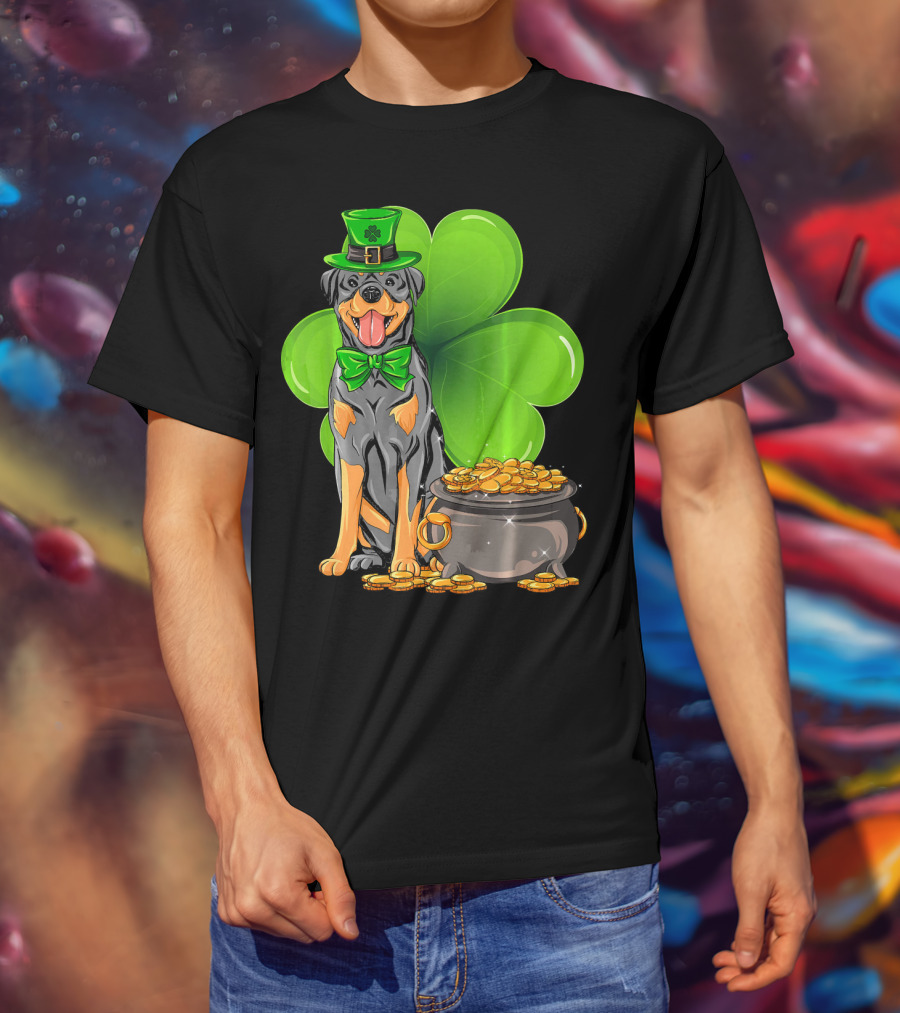 Rottweiler St Patricks Day Leprechaun With Shamrock And Gold Coins T-Shirt