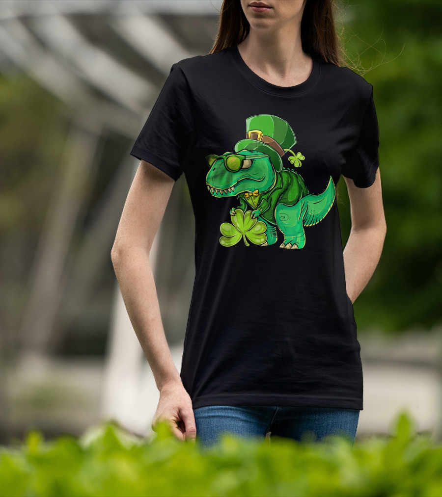 St Patricks Day Irish Dinosaur With Shamrock And Leprechaun Hat T-Shirt