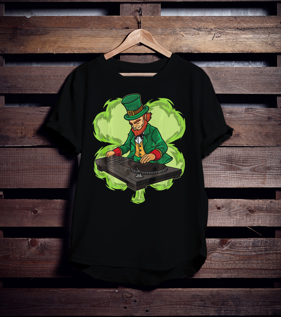 DJ Leprechaun Irish Luck Live On Stage With Turntable Shamrock T-Shirt