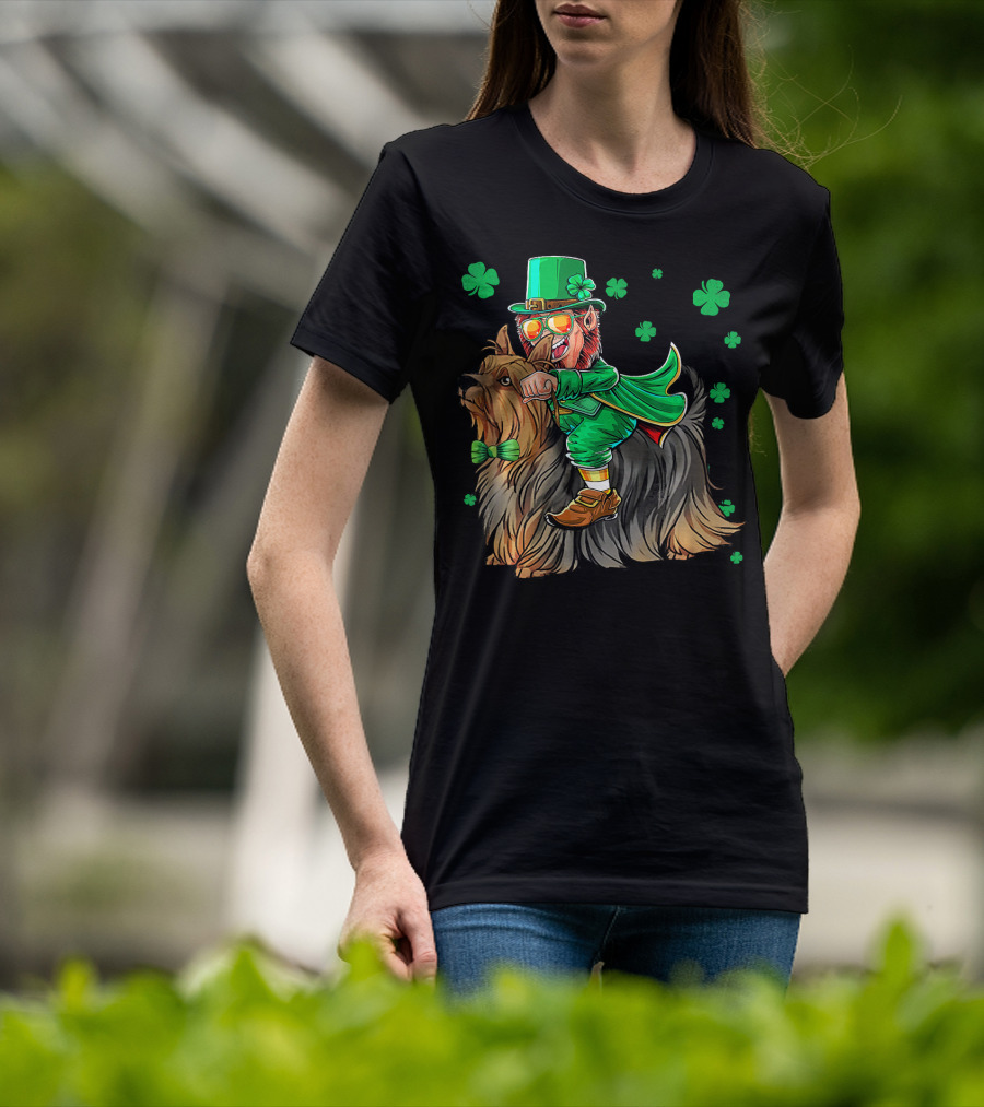 Leprechaun Riding Silky Terrier Shamrock St Patrick's Day T-Shirt