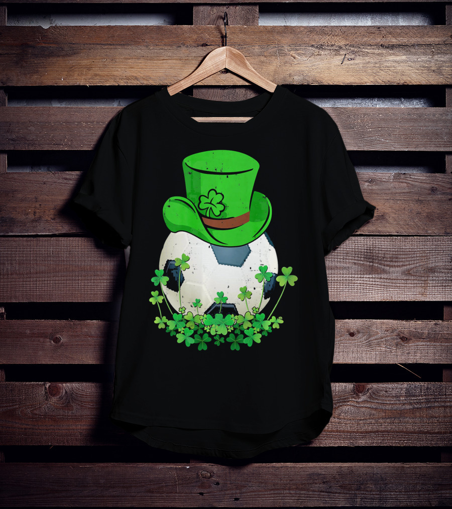Shamrock Soccer Ball With Leprechaun Hat St Patricks Day T-Shirt