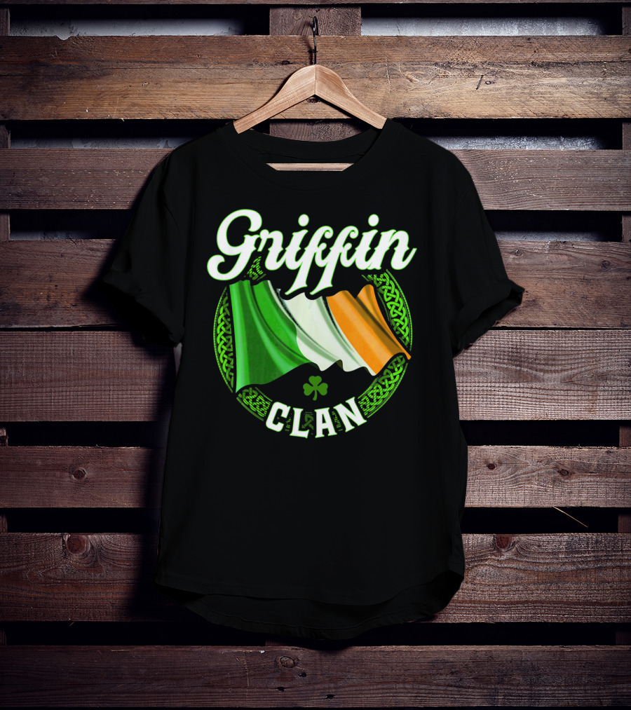 Griffin Clan Irish Flag Surname Ireland Celtic Heritage T-Shirt