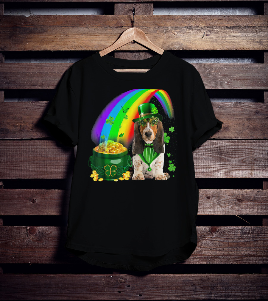 Basset Hound With Leprechaun Hat Rainbow And Pot Of Gold T-Shirt
