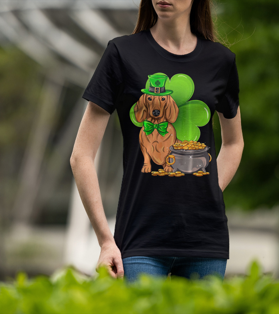 Dachshund St Patricks Day Leprechaun Dog Shamrock Hat Pot Of Gold T-Shirt