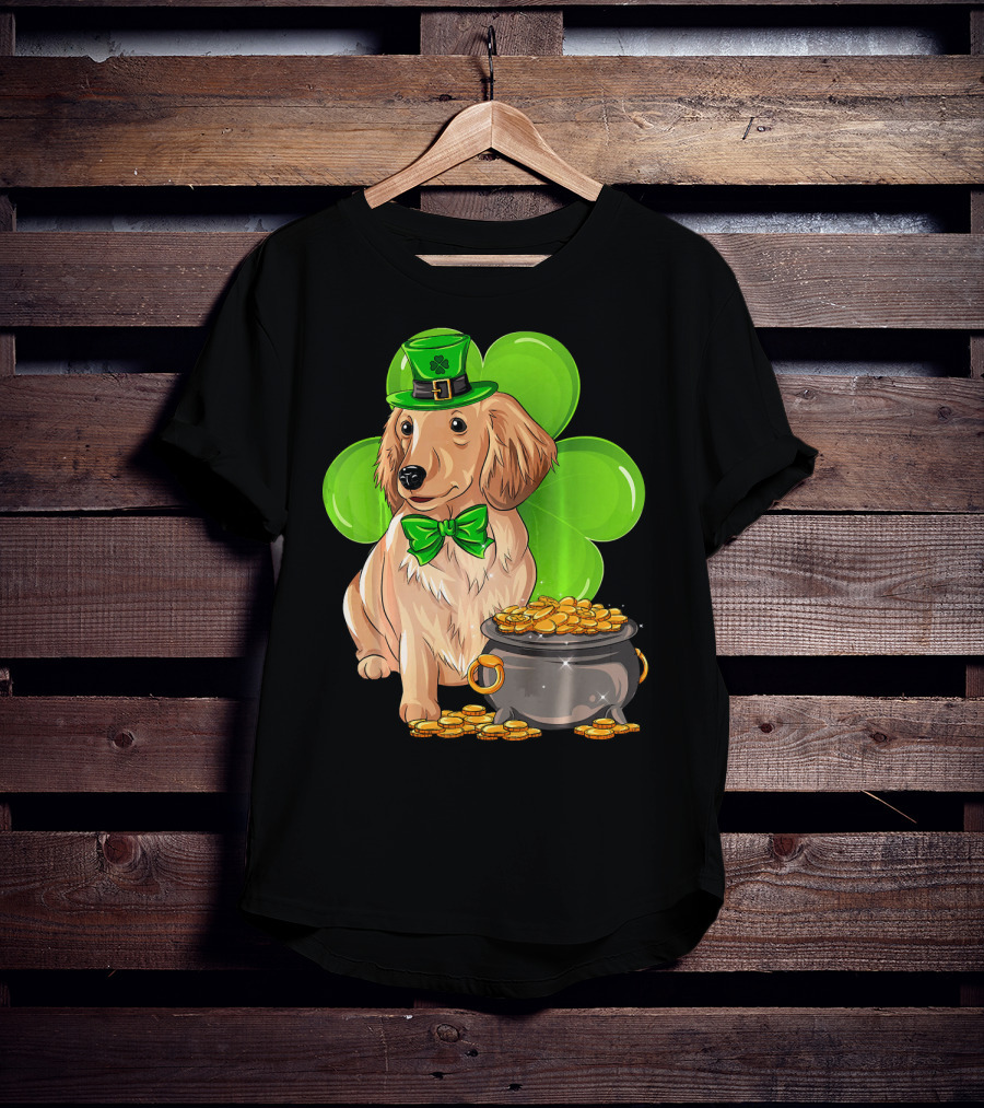 Miniature Dachshund St Patricks Day Leprechaun With Shamrock And Pot Of Gold T-Shirt