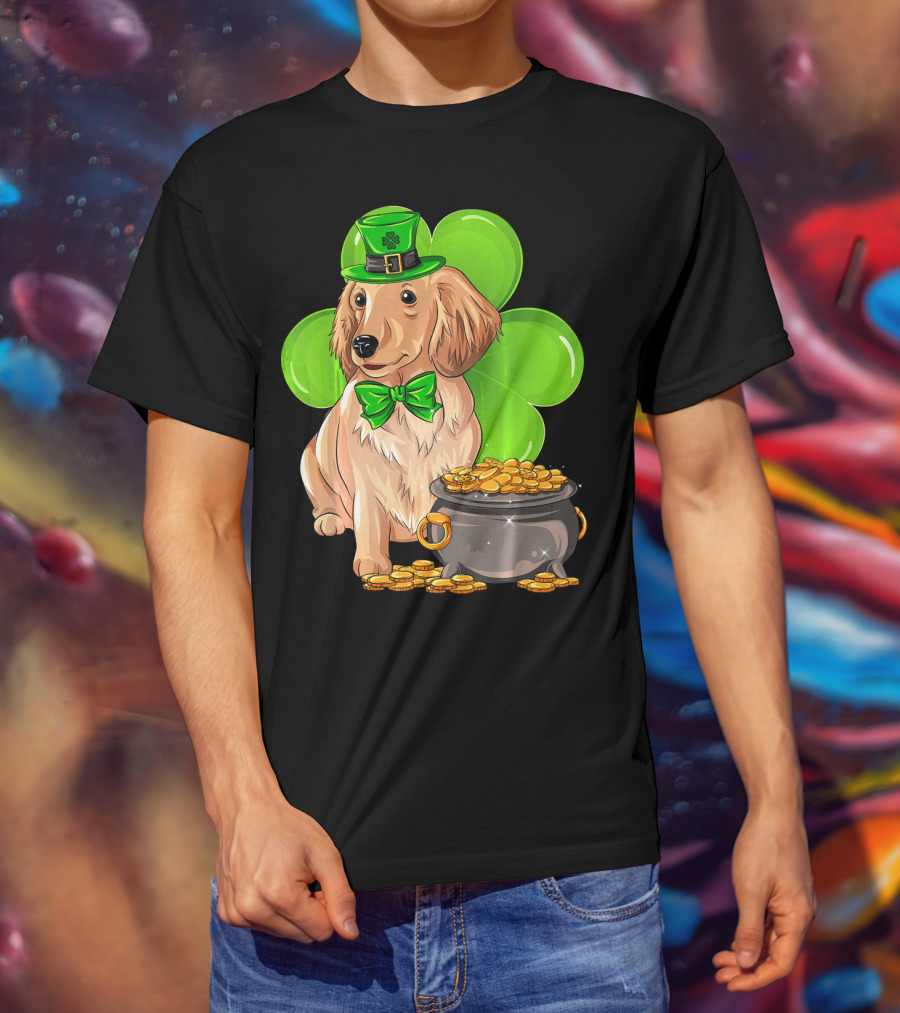Miniature Dachshund St Patricks Day Leprechaun With Shamrock And Pot Of Gold T-Shirt
