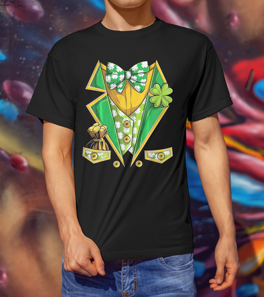 Leprechaun Costume St Patricks Green Suit With Shamrocks And Gold Coins T-Shirt