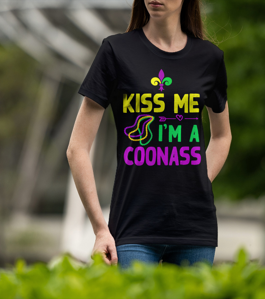 Kiss Me I'm A Coonass Mardi Gras Fleur-de-Lis Beads T-Shirt