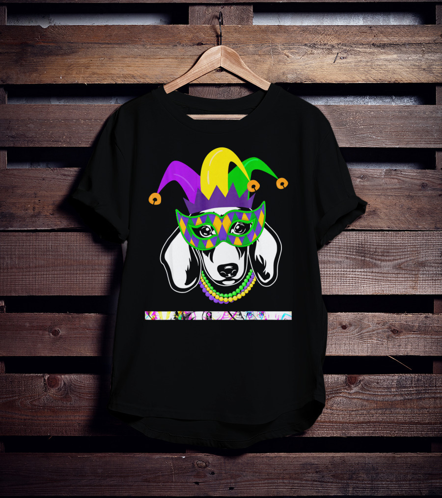 Mardi Gras Dachshund Jester Mask Beads Dogs Love T-Shirt