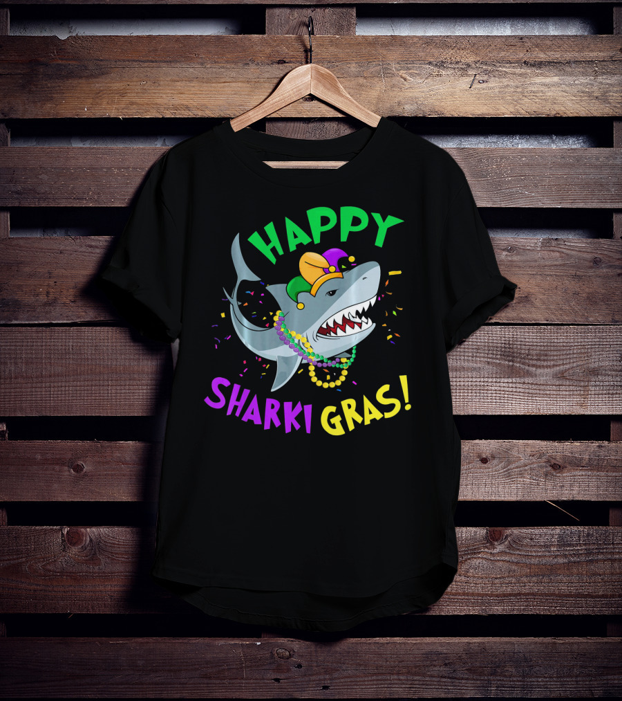 Happy Sharki Gras Mardi Gras Shark With Beads And Jester Hat T-Shirt