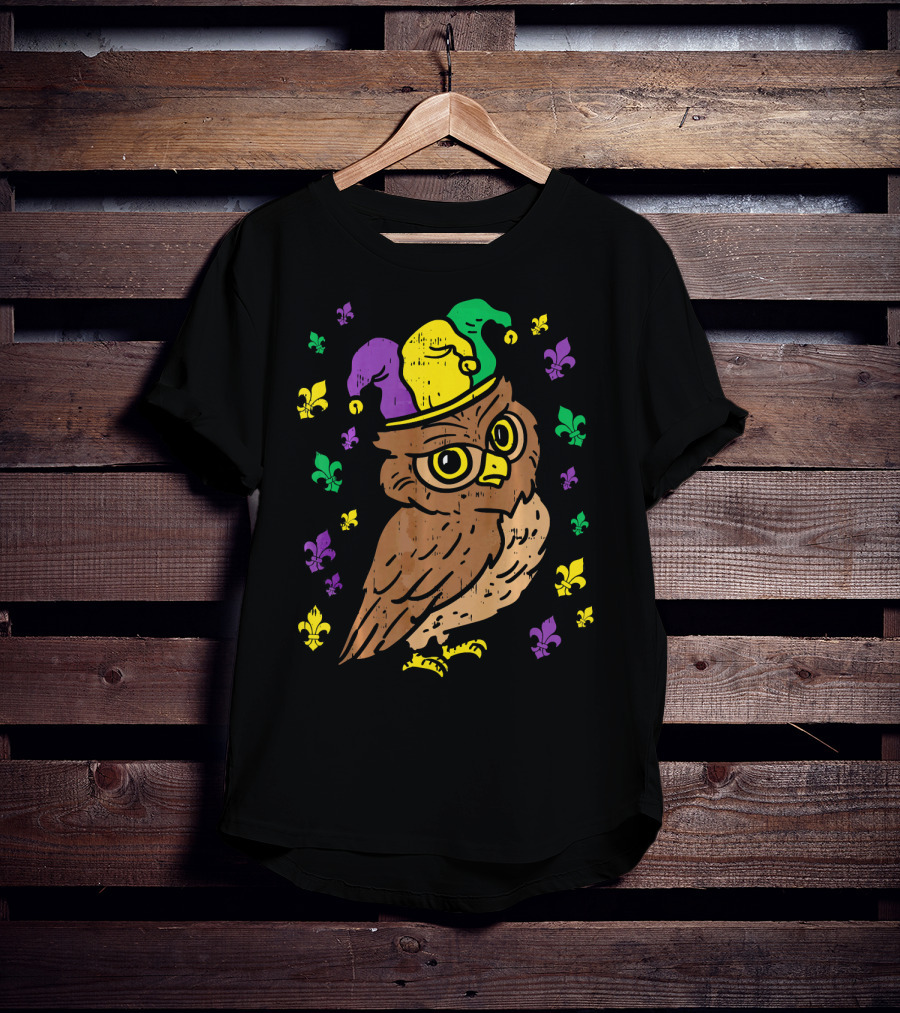 Jester Owl Mardi Gras Bird Animal Lover T-Shirt
