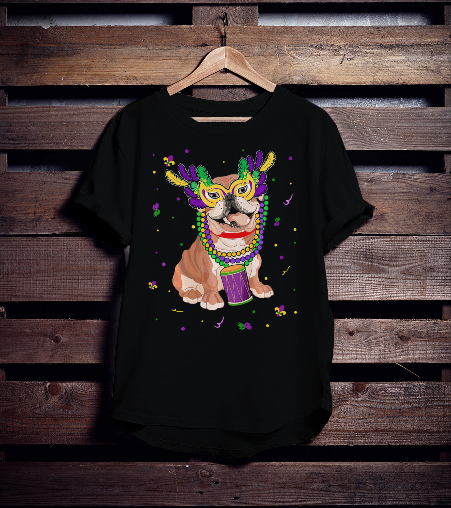 Cute Dog Mom Dog Dad English Bulldog Mardi Gras Beads And Mask T-Shirt