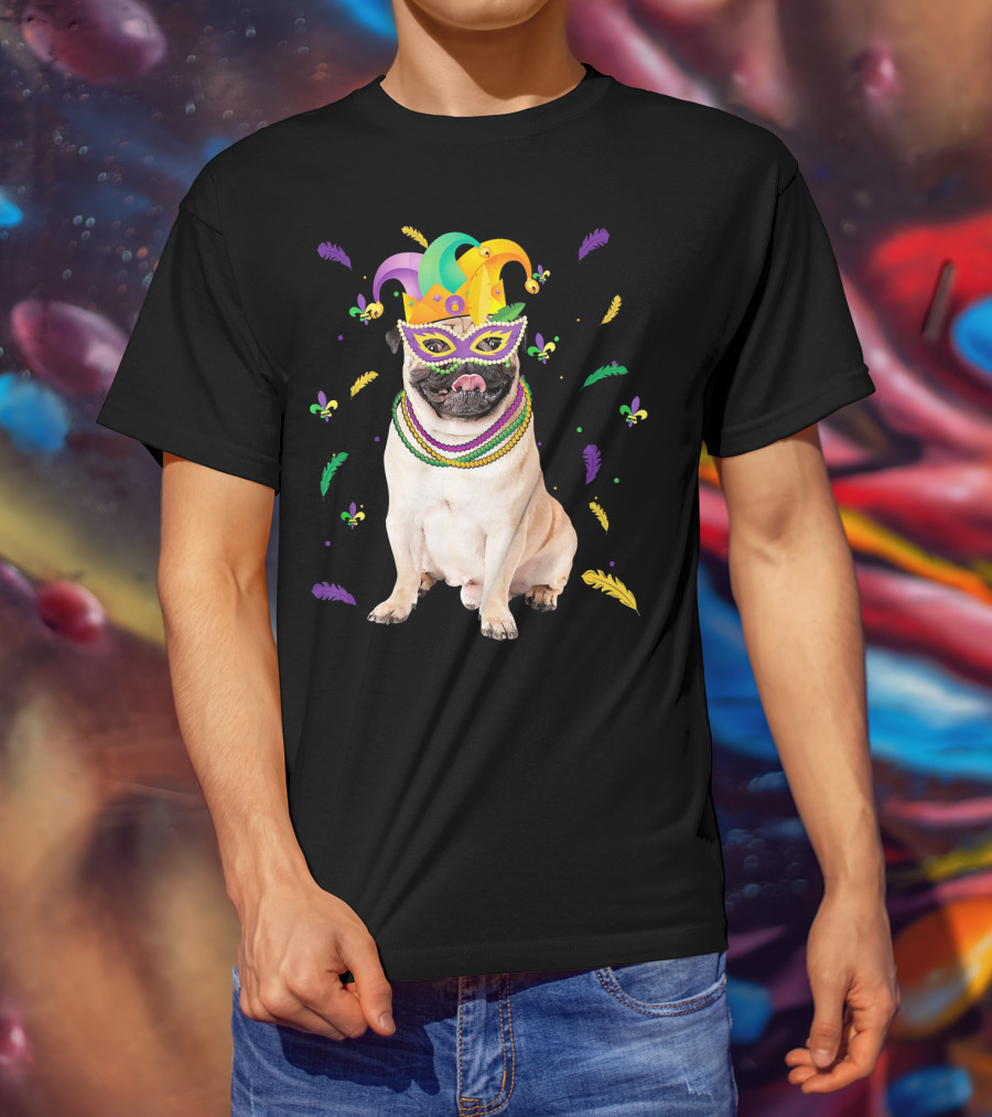 Mardi Gras Pug With Beads And Jester Mask T-Shirt
