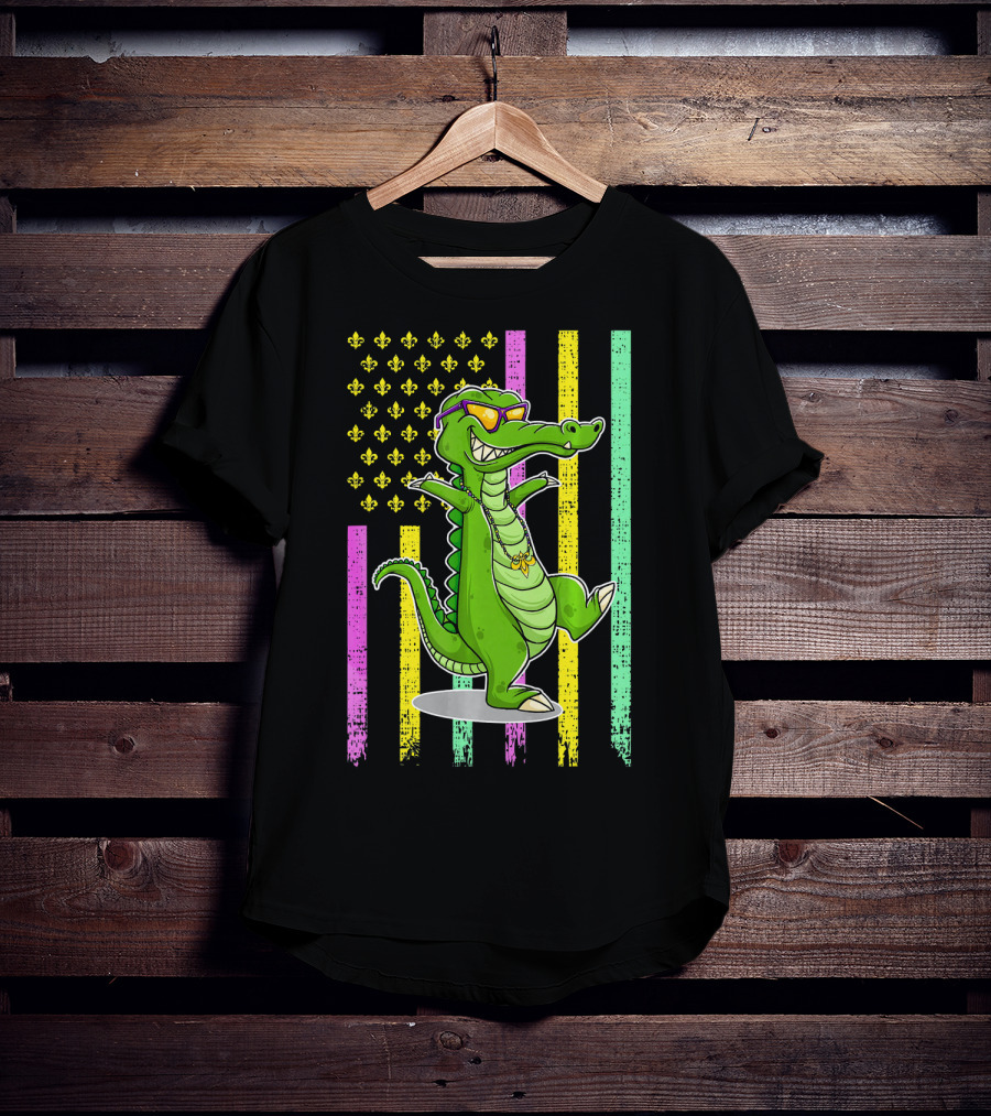 Mardi Gras Alligator With Sunglasses And Flag Background T-Shirt