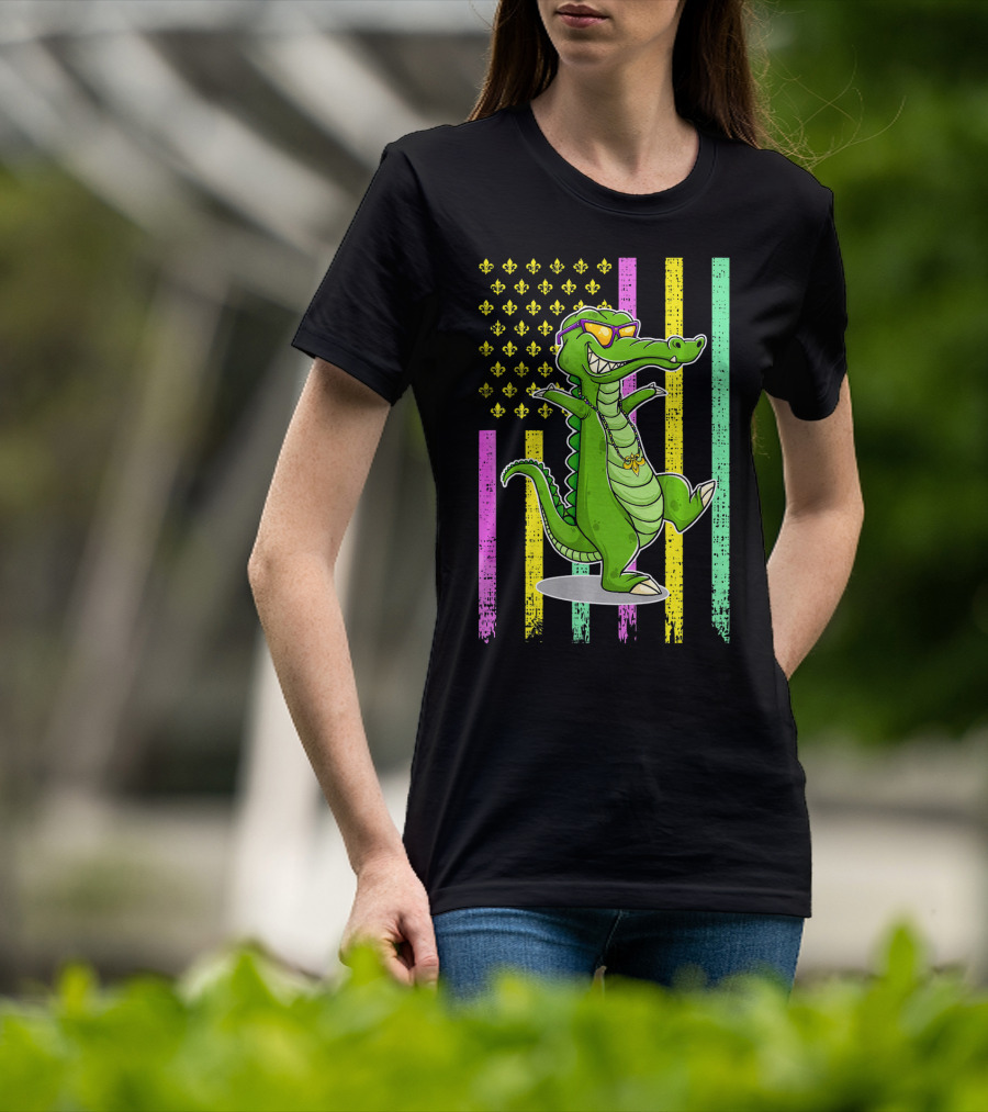 Mardi Gras Alligator With Sunglasses And Flag Background T-Shirt
