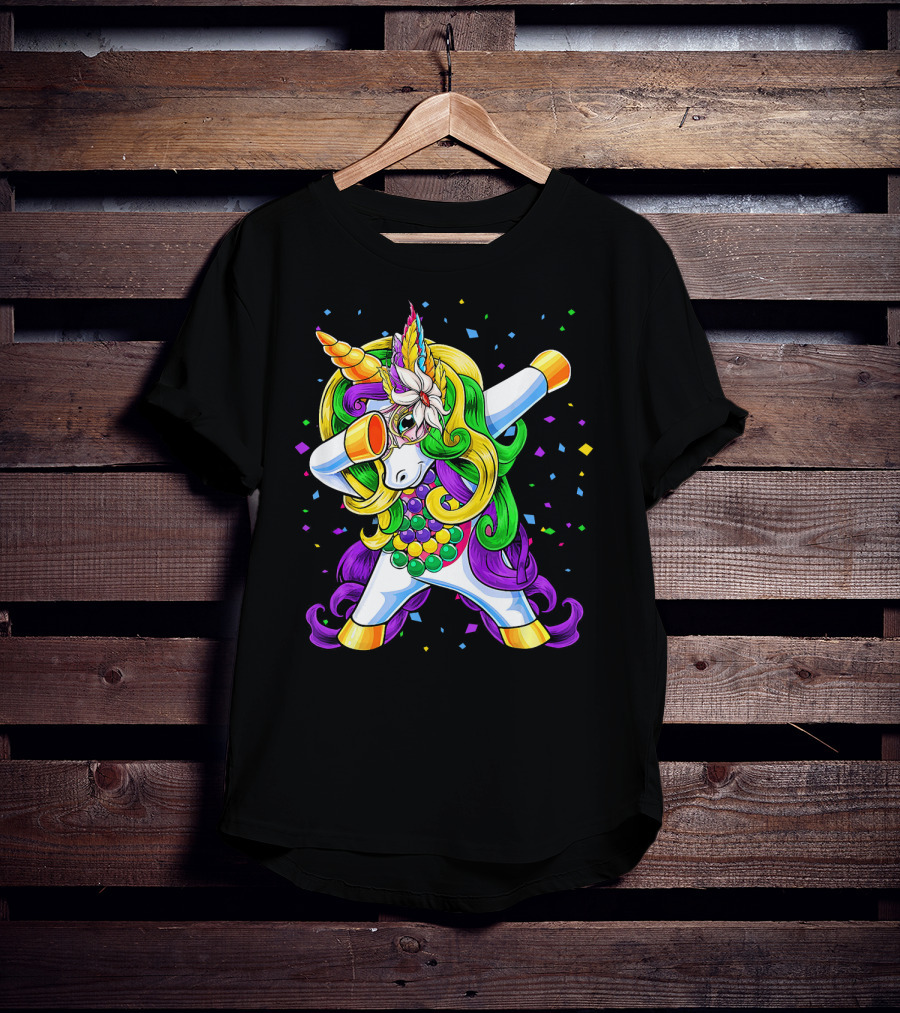 Dabbing Unicorn Mardi Gras Beads With Colorful Confetti T-Shirt
