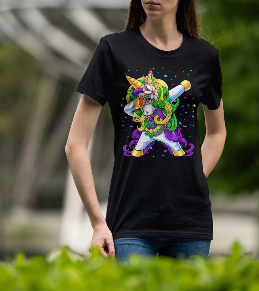 Dabbing Unicorn Mardi Gras Beads With Colorful Confetti T-Shirt