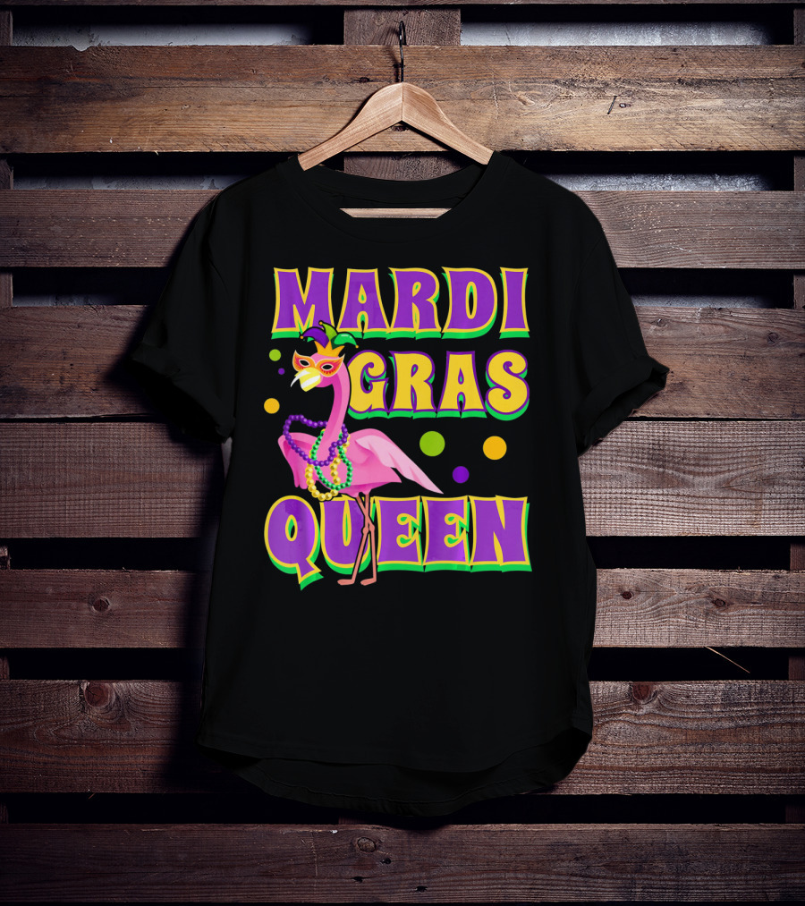 Mardi Gras Queen Fabulous Flamingo Beads And Mask T-Shirt