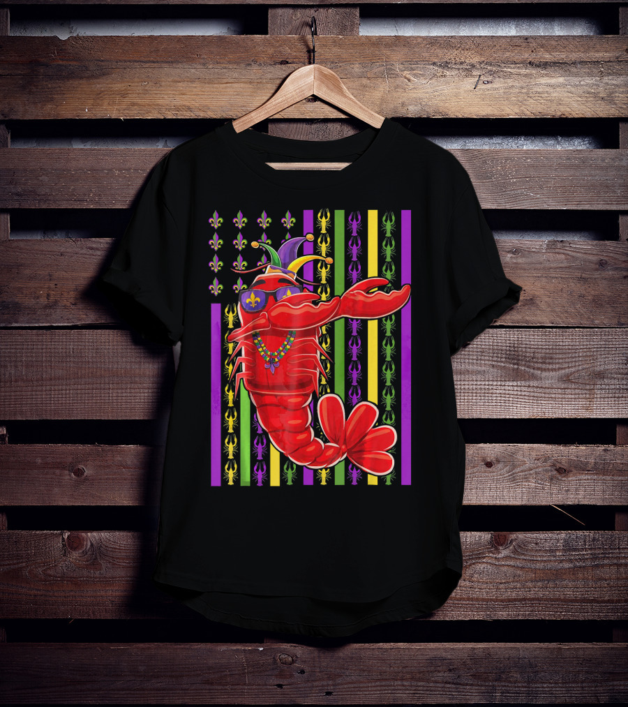 Funny Mardi Gras Crawfish Dabbing Americ Jester Hat Beads Fleur-de-Lis Stripes T-Shirt