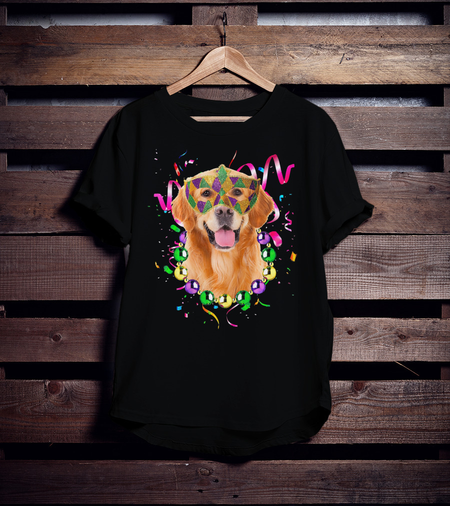 Golden Retriever Mardi Gras Mask And Beads T-Shirt