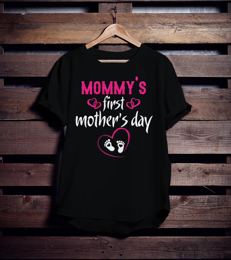 Mommy's First Mother's Day Baby Footprints Heart T-Shirt