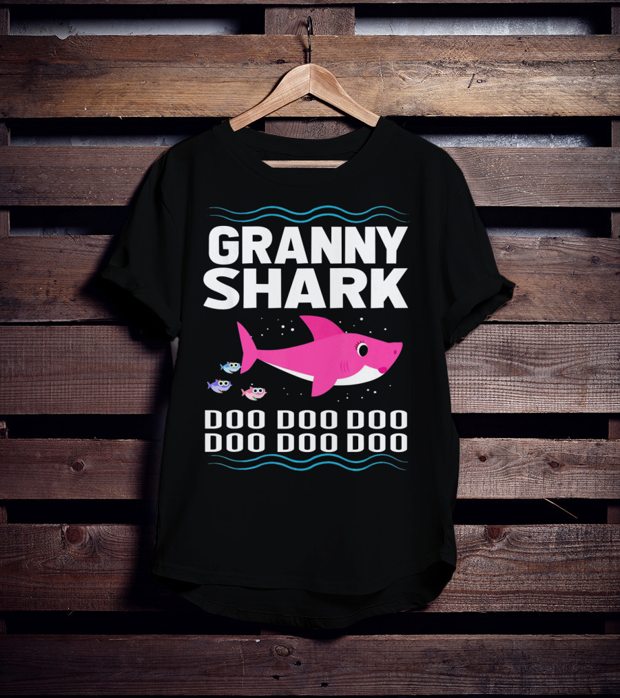Granny Shark Doo Doo Doo Doo Pink Funny Baby Shark T-Shirt