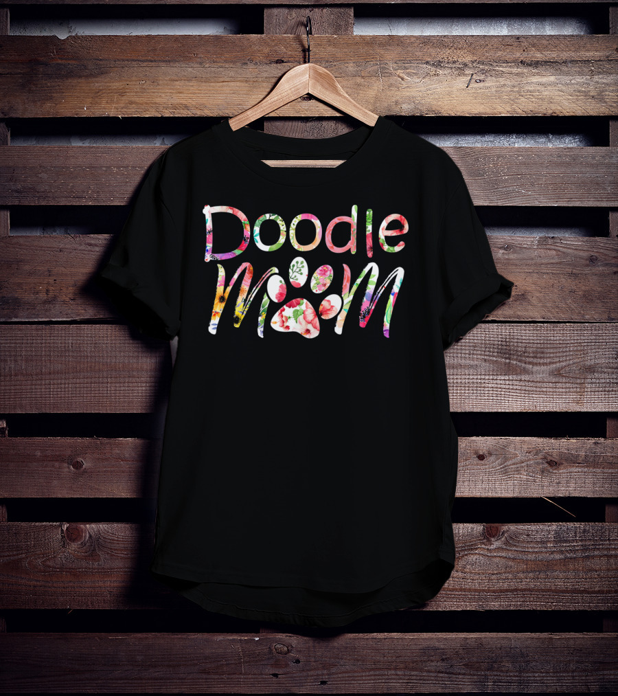Doodle Mom Floral Print With Dog Paw Love T-Shirt