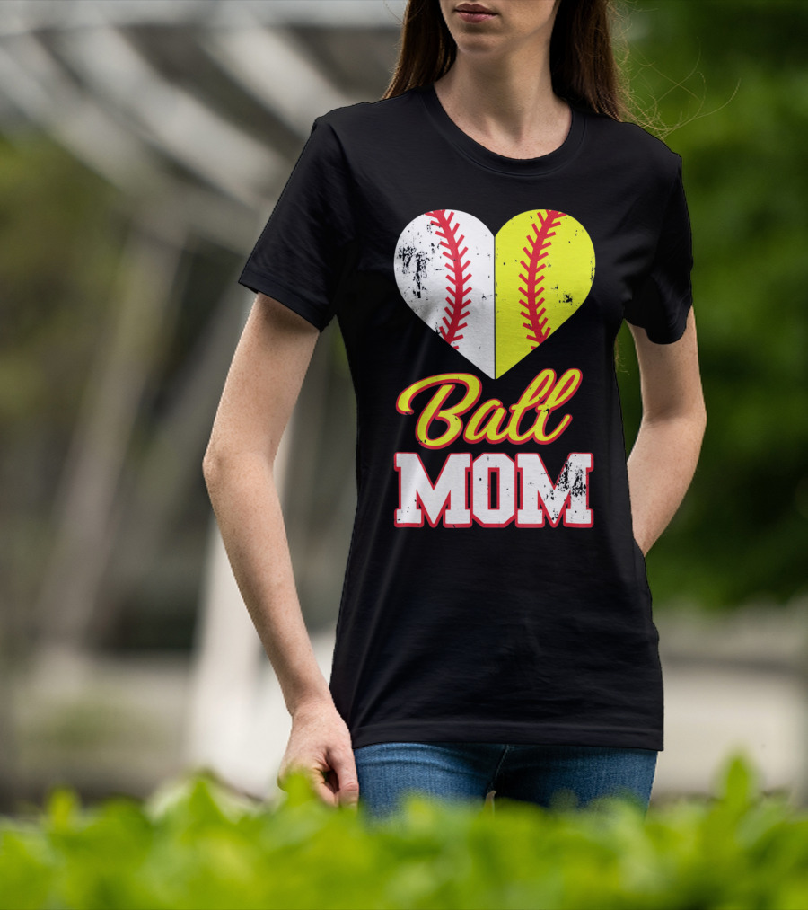 Funny Softball Mom Ball Mom Heart T-Shirt