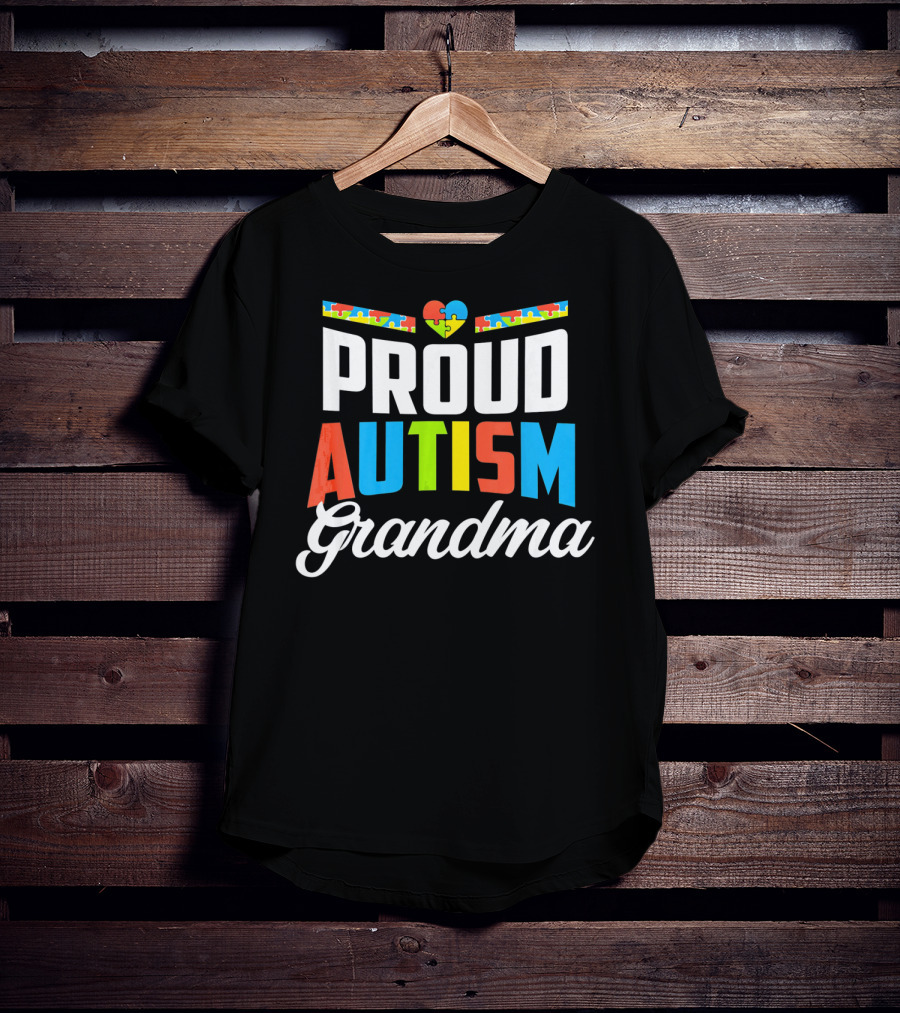 Proud Autism Grandma Puzzle Heart Awareness Support T-Shirt