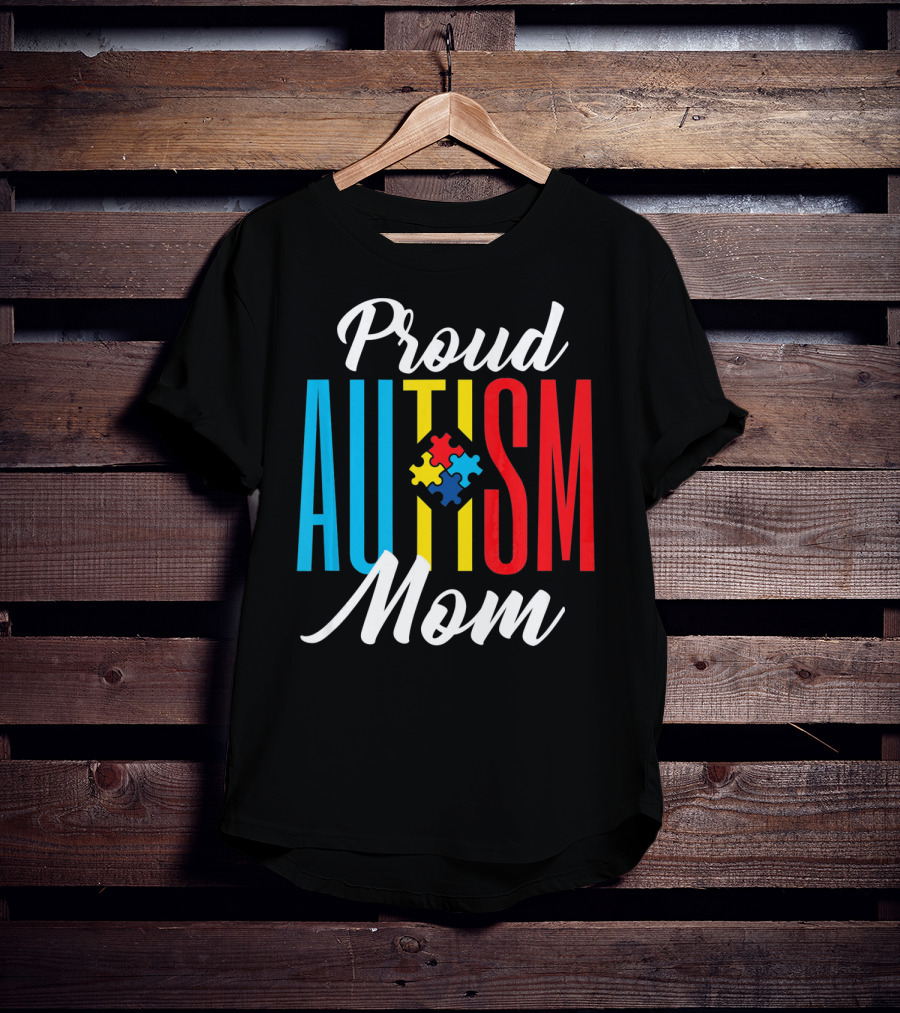 Proud Autism Mom Colorful Puzzle Piece Awareness Support T-Shirt
