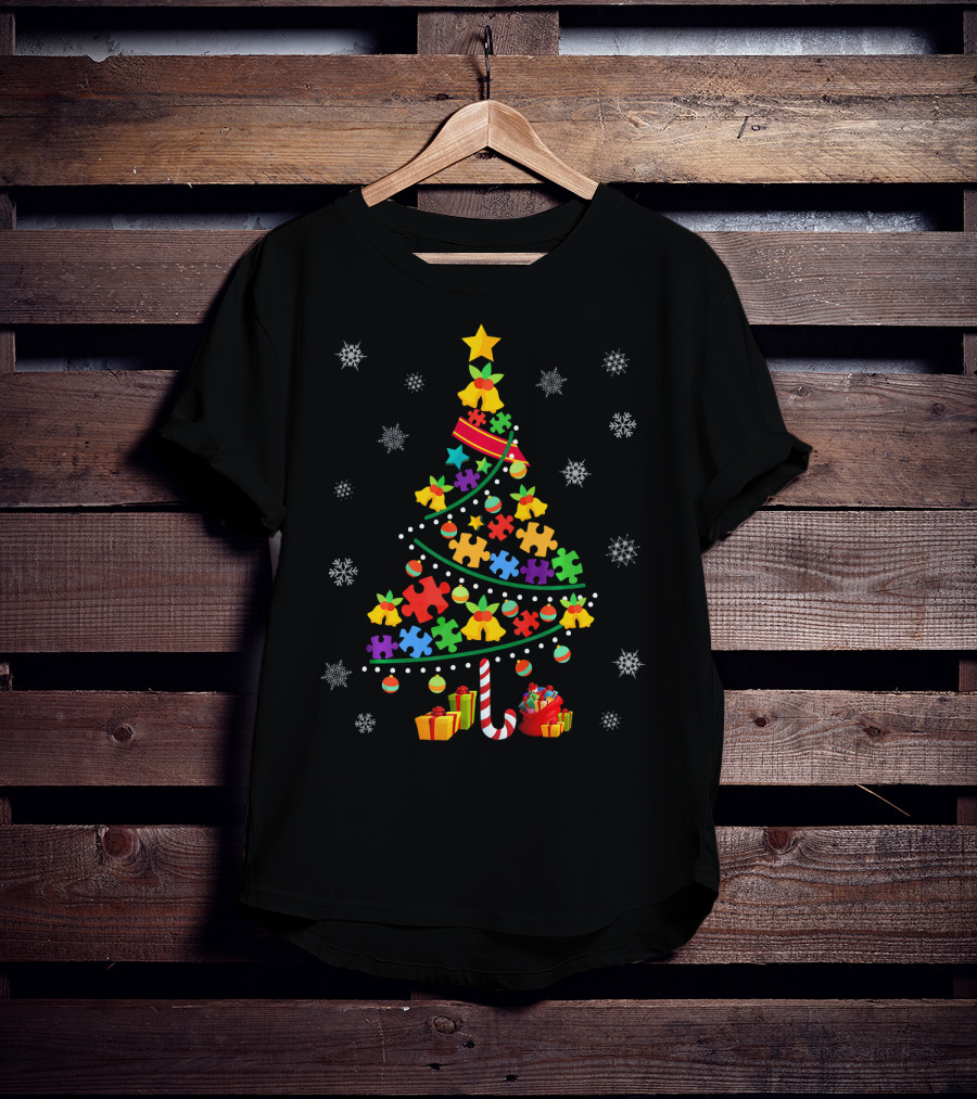 Autism Awareness Christmas Tree Puzzle Pieces Snowflakes T-Shirt