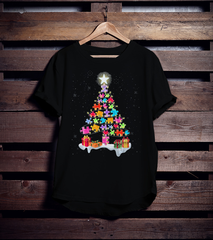 Autism Awareness Christmas Puzzle Piece Tree With Star And Gifts T-Shirt