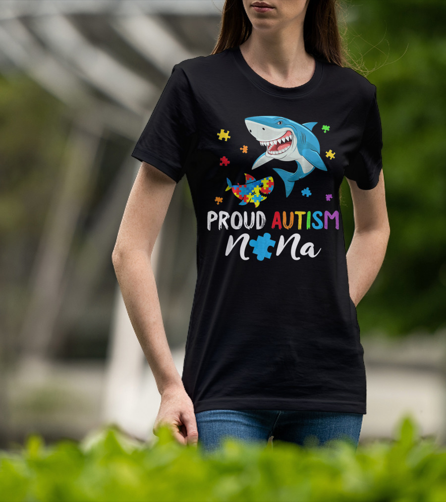 Proud Autism Nana Shark With Colorful Puzzle Pieces T-Shirt