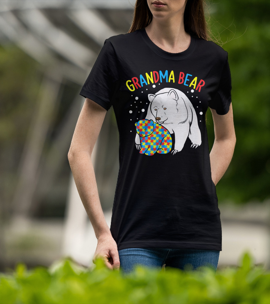 Grandma Bear Autism Puzzle Pattern Hugging Cubs T-Shirt