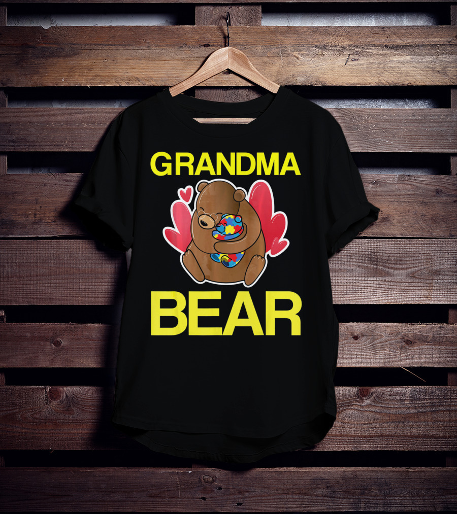 Grandma Bear Hugging Bear With Autism Puzzle Heart Balloon T-Shirt