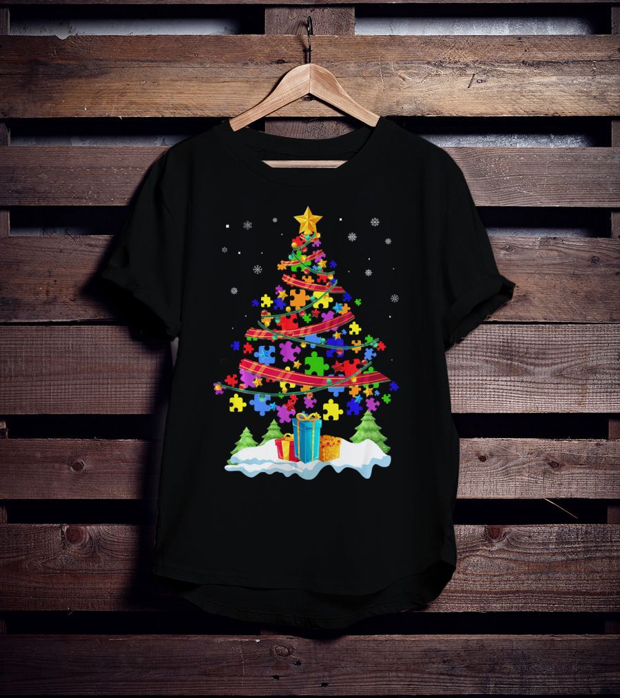 Autism Christmas Tree Puzzle Pieces And Gifts Festive T-Shirt