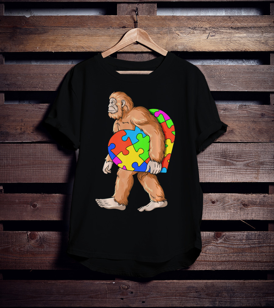 Bigfoot Holding Heart-Shaped Autism Awareness Puzzle T-Shirt